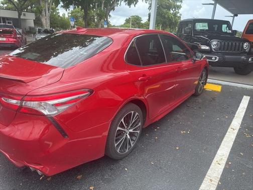 2019 Toyota Camry SE