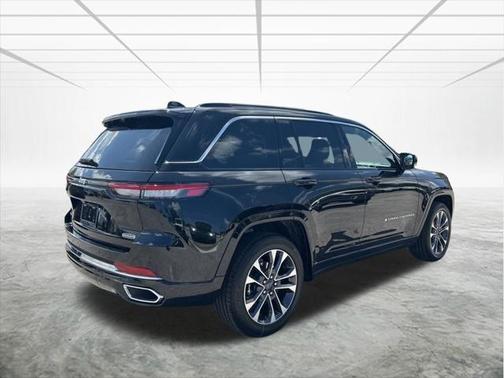 2025 Jeep Grand Cherokee Overland