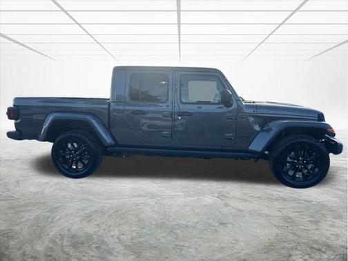2025 Jeep Gladiator Nighthawk