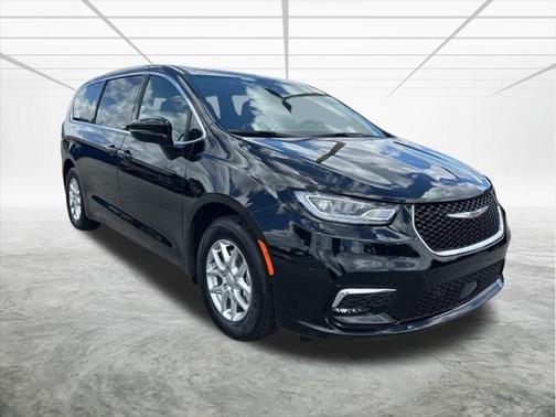 2025 Chrysler Pacifica L