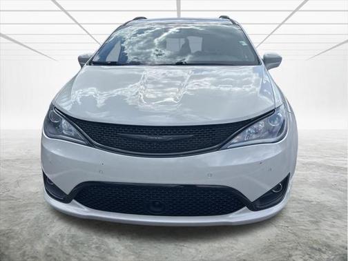 2020 Chrysler Pacifica Touring-L Plus