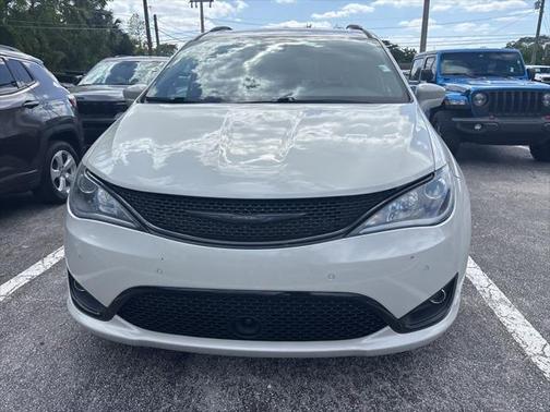 2020 Chrysler Pacifica Touring-L Plus