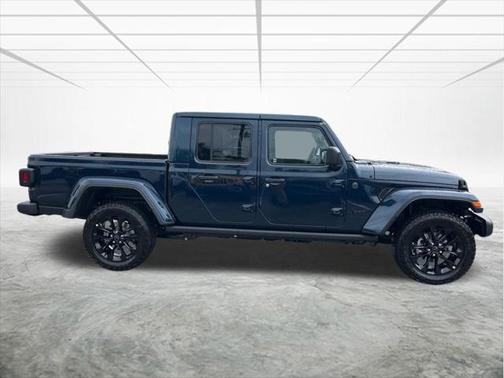 2025 Jeep Gladiator Nighthawk