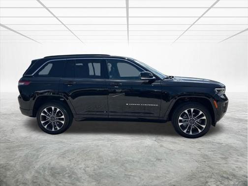 2025 Jeep Grand Cherokee Overland