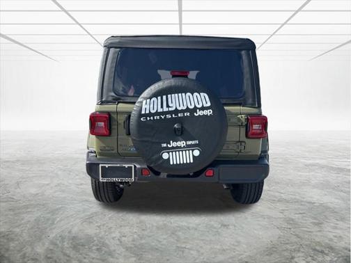 2025 Jeep Wrangler Sahara 4xe