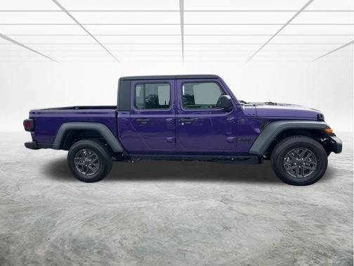 Reign 2026 Jeep Gladiator Sport
