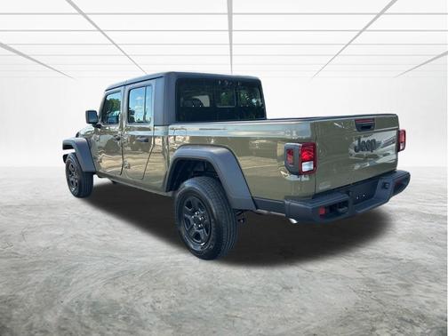 2026 Jeep Gladiator Sport