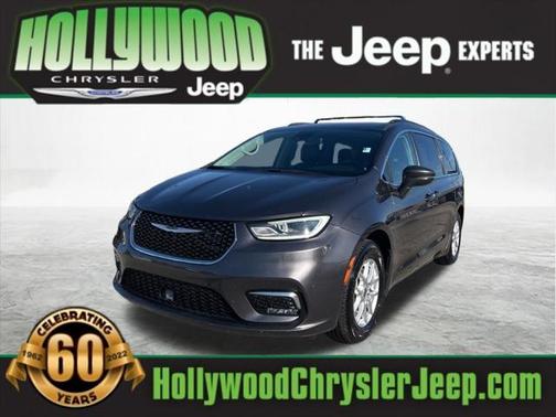 2022 Chrysler Pacifica Touring L