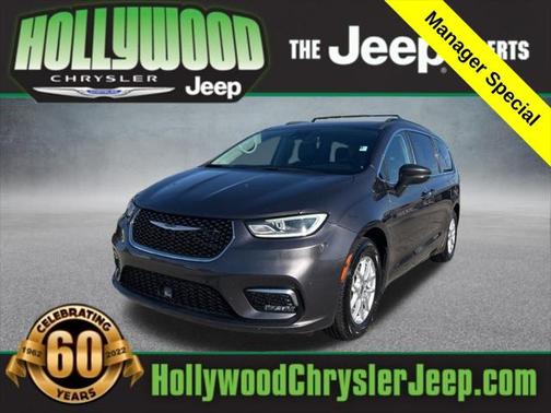 2022 Chrysler Pacifica Touring L