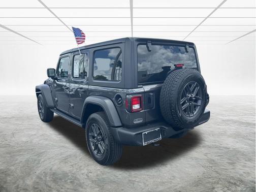 Granite Crystal Metallic Clearcoat 2024 Jeep Wrangler Sport S