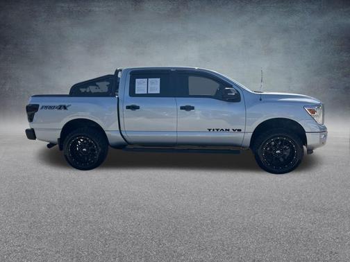 2020 Nissan Titan SV