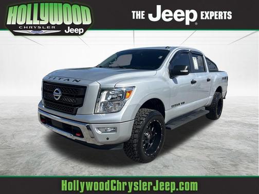 2020 Nissan Titan SV
