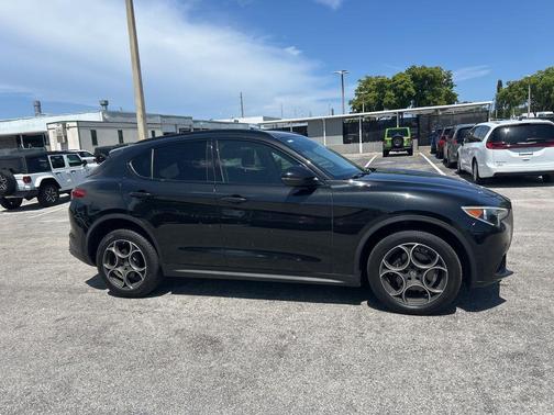 2018 Alfa Romeo Stelvio Sport