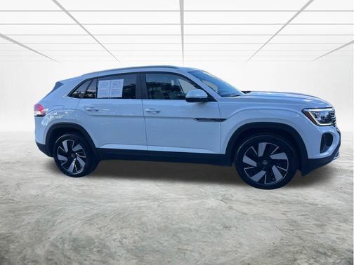 2024 Volkswagen Atlas Cross Sport 2.0T SE w/Technology 4MOTION