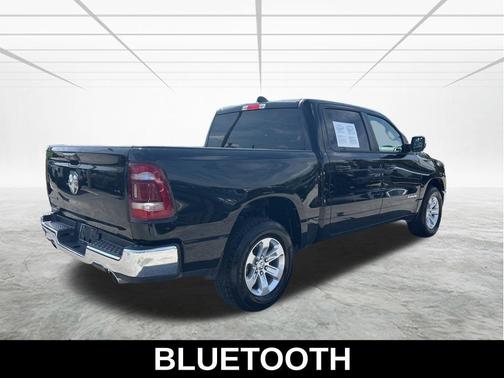 Diamond Black Crystal Pearlcoat 2024 RAM 1500 Laramie