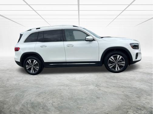 2025 Mercedes-Benz GLB 250 4MATIC