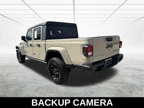 2022 Jeep Gladiator Sport