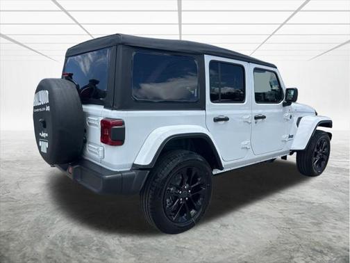 2025 Jeep Wrangler Sahara 4xe