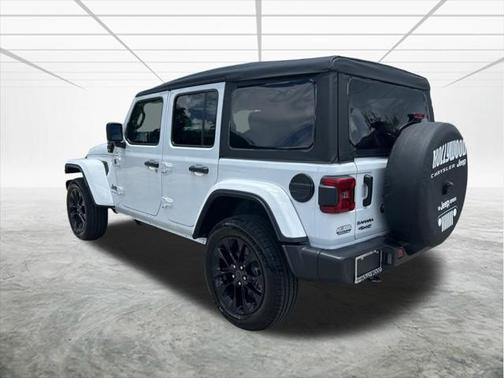 2025 Jeep Wrangler Sahara 4xe