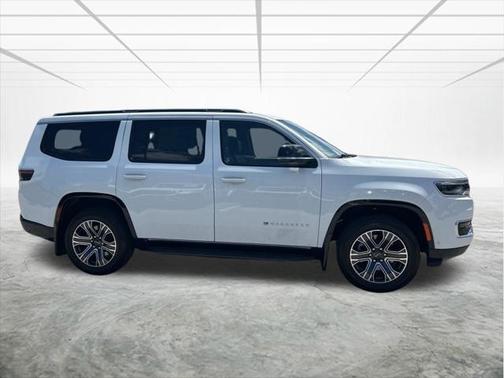 2025 Jeep Wagoneer Base
