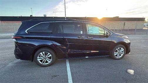 2025 Toyota Sienna XLE 7 Passenger