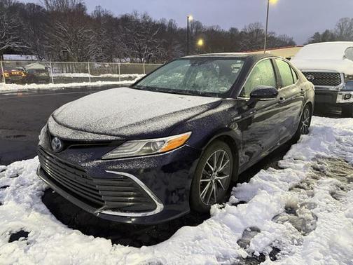 2021 Toyota Camry Hybrid XLE