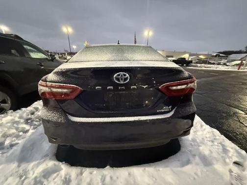 2021 Toyota Camry Hybrid XLE