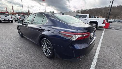 2021 Toyota Camry Hybrid XLE
