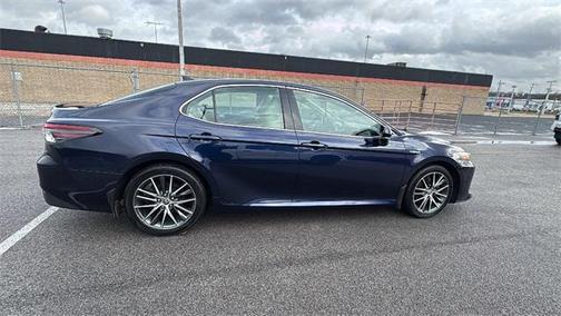 2021 Toyota Camry Hybrid XLE