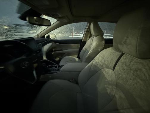 2021 Toyota Camry Hybrid XLE