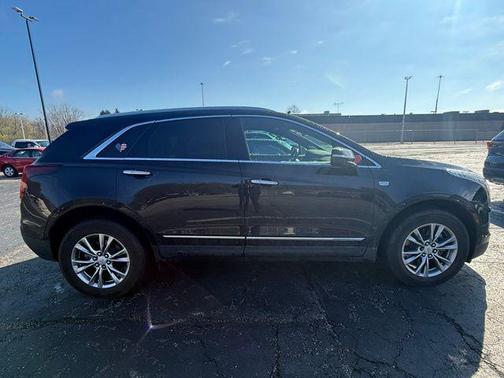 Stellar Black Metallic 2022 Cadillac XT5 Premium Luxury