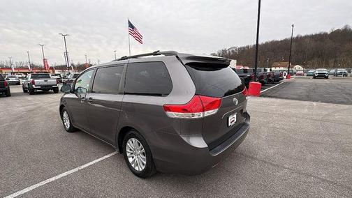 2011 Toyota Sienna XLE