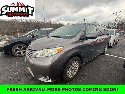 2011 Toyota Sienna XLE