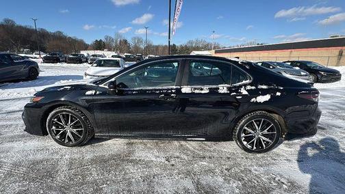 2021 Toyota Camry SE