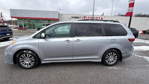 2018 Toyota Sienna XLE Premium
