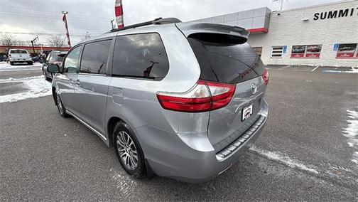 2018 Toyota Sienna XLE Premium