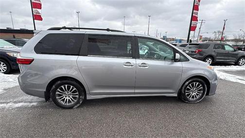 2018 Toyota Sienna XLE Premium