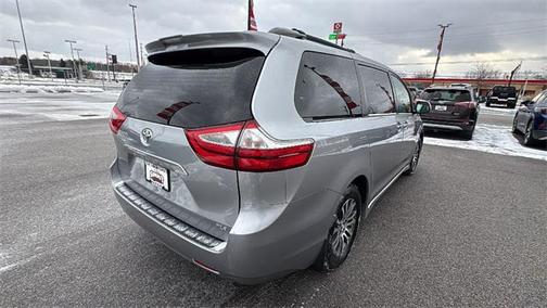 2018 Toyota Sienna XLE Premium