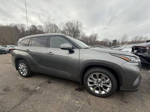 2025 Toyota Highlander Limited