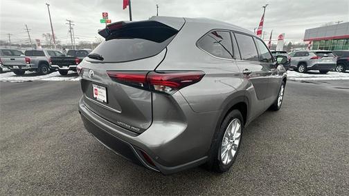 2025 Toyota Highlander Limited