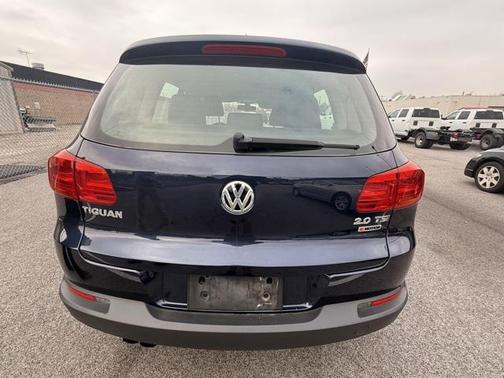 2016 Volkswagen Tiguan S