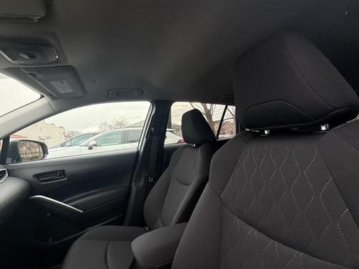 2025 Toyota Corolla Cross LE