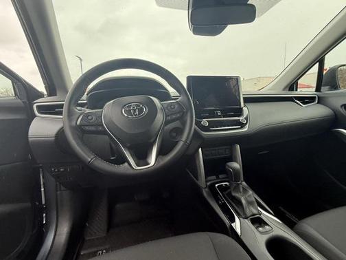 2025 Toyota Corolla Cross LE