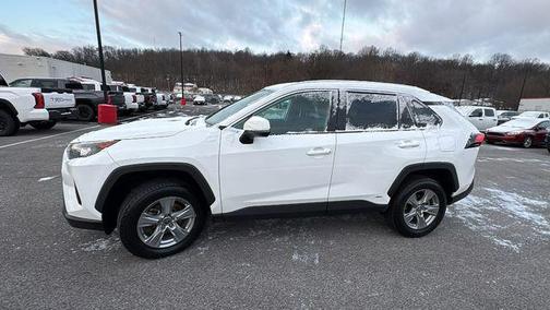 2022 Toyota RAV4 Hybrid LE