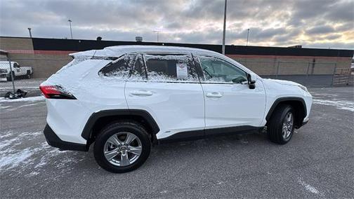 2022 Toyota RAV4 Hybrid LE