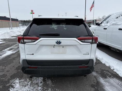 2022 Toyota RAV4 Hybrid LE