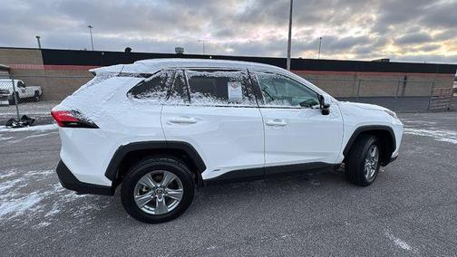 2022 Toyota RAV4 Hybrid LE