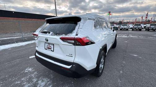 2022 Toyota RAV4 Hybrid LE