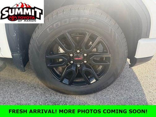 Summit White 2023 GMC Sierra 1500 Elevation