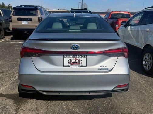 2019 Toyota Avalon Hybrid XSE